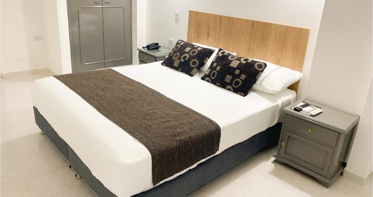 Hotel Ruittoque D Prada บูการามังกา ภายนอก รูปภาพ